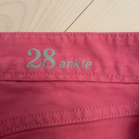 J Crew 8" Toothpick Jeans Women's Size 28 Ankle Denim Pink Coral - Picture 6 of 9
